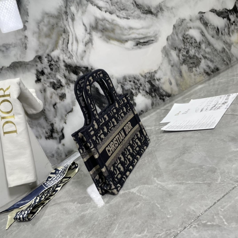 Dior Shopping Bags